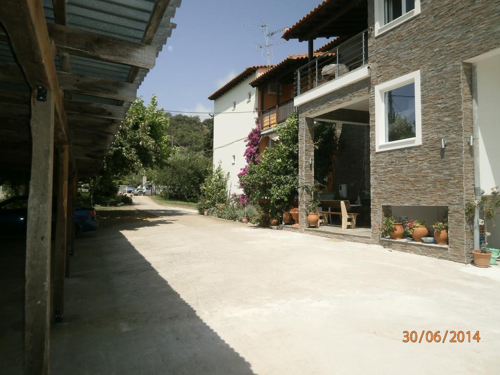 Ioannis Avrades Apartments อาเยียกาโบส ภายนอก รูปภาพ