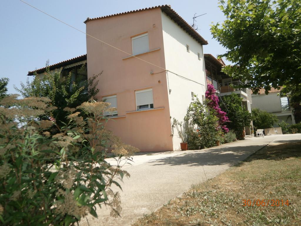 Ioannis Avrades Apartments อาเยียกาโบส ภายนอก รูปภาพ