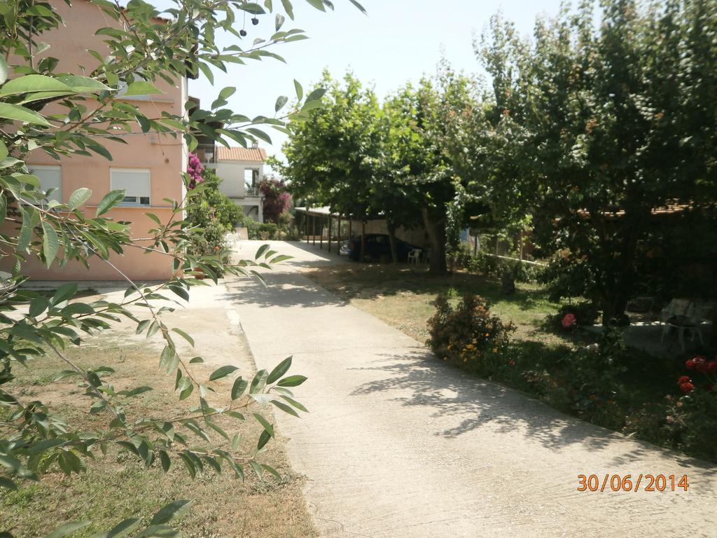 Ioannis Avrades Apartments อาเยียกาโบส ภายนอก รูปภาพ