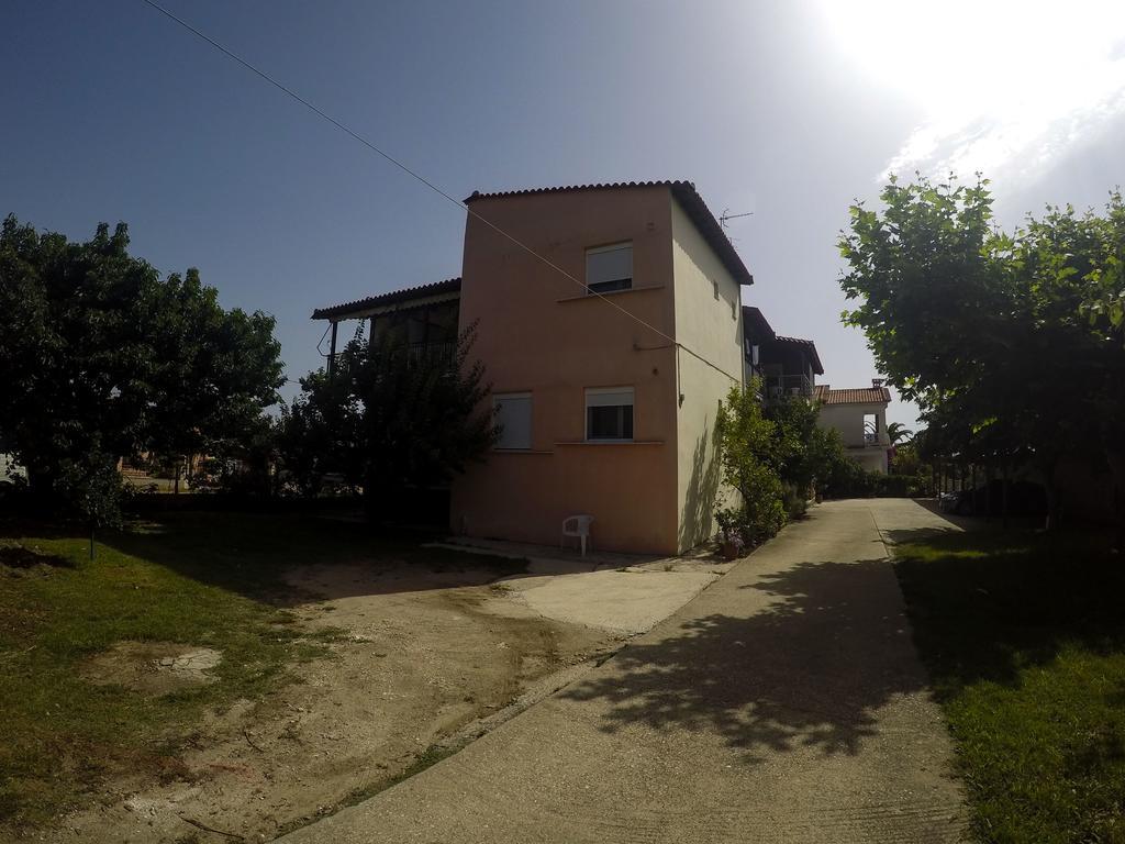 Ioannis Avrades Apartments อาเยียกาโบส ภายนอก รูปภาพ